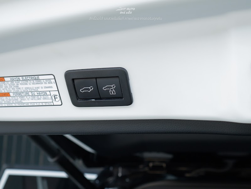 TOYOTA COROLLA CROSS 2024 สีขาว มือสอง รูปที่ 21 - SIT AUTO บางแค