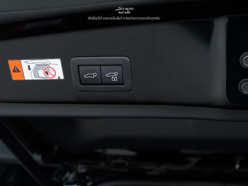 TOYOTA COROLLA CROSS 2024 สีดำ มือสอง รูปที่ 20 - SIT AUTO บางแค