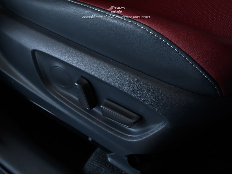 TOYOTA COROLLA CROSS 2024 สีดำ มือสอง รูปที่ 16 - SIT AUTO บางแค