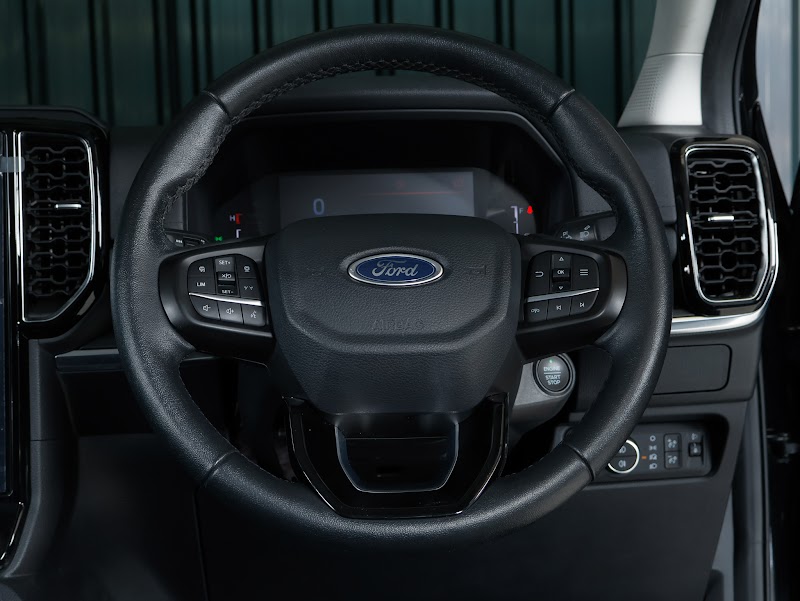 FORD EVEREST 2023 สีดำ มือสอง รูปที่ 9 - SIT AUTO บางแค