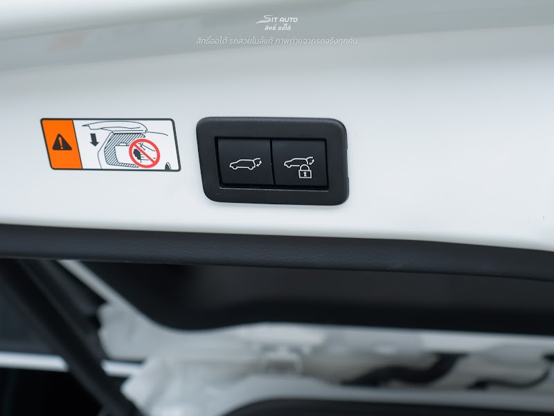 TOYOTA COROLLA CROSS 2025 สีขาว มือสอง รูปที่ 19 - SIT AUTO บางแค