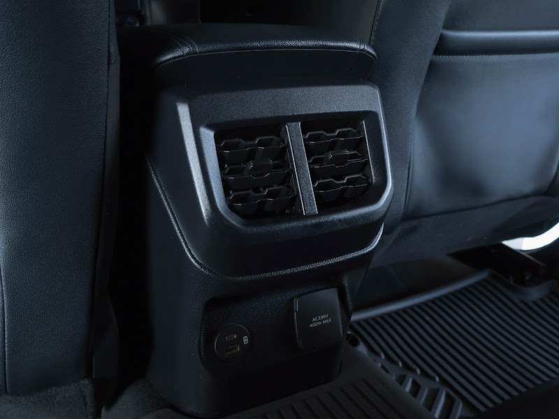 FORD RANGER NEXT GEN 2023 สีเทาดำ มือสอง รูปที่ 18 - SIT AUTO บางแค