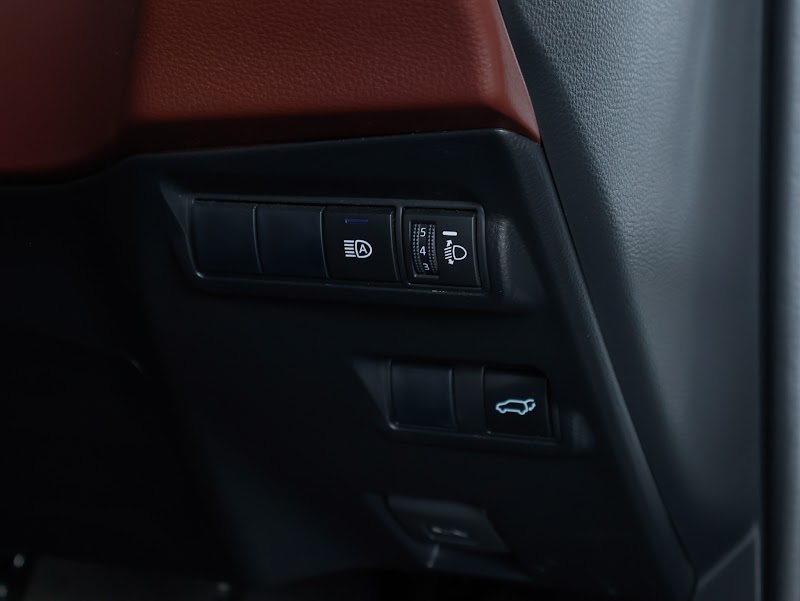 TOYOTA COROLLA CROSS 2021 สีขาว มือสอง รูปที่ 11 - SIT AUTO บางแค