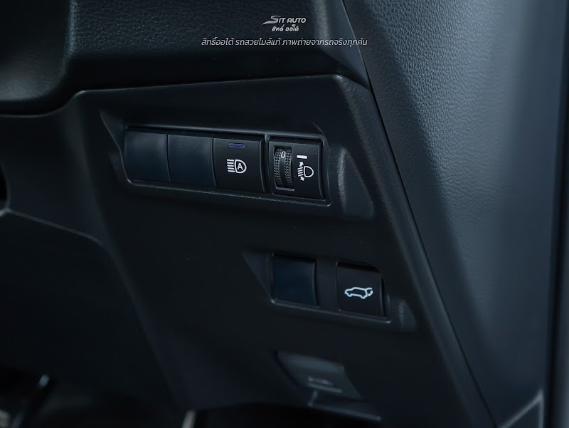 TOYOTA COROLLA CROSS 2024 สีขาว มือสอง รูปที่ 12 - SIT AUTO บางแค