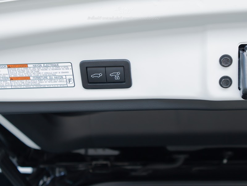 TOYOTA COROLLA CROSS 2022 สีขาว มือสอง รูปที่ 19 - SIT AUTO บางแค
